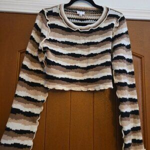 LeLis crop sweater